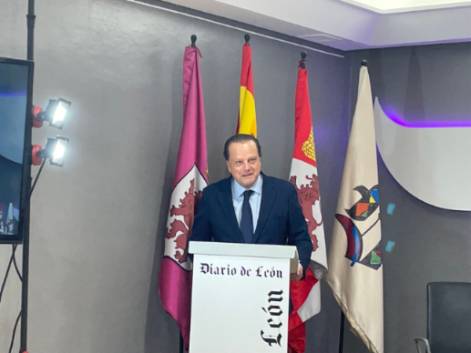 El presidente disertó sobe el reto demográfico